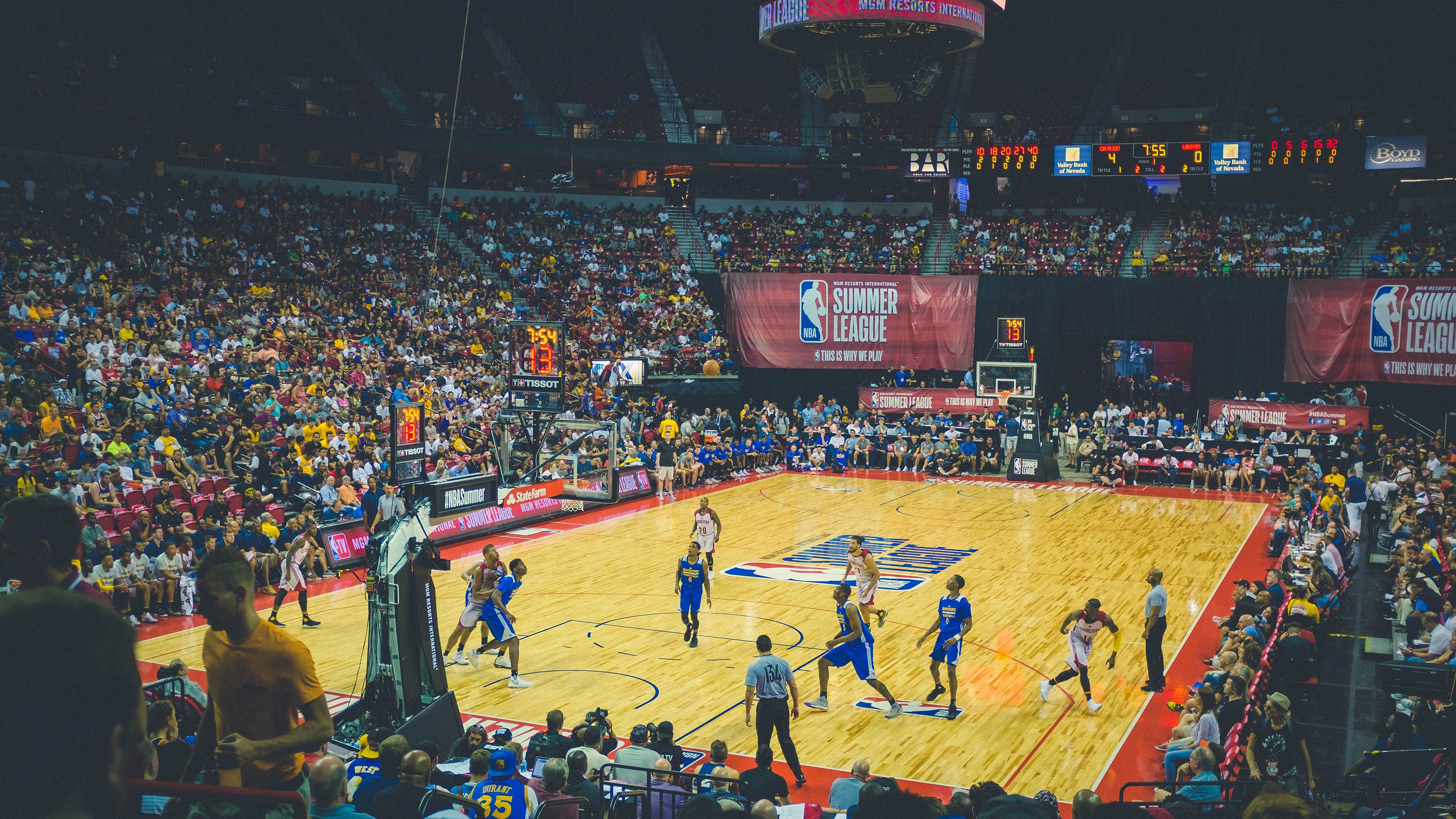 绿茵场外的统治力，当法国队鏖战奥地利，林高远在另一个赛场书写传奇